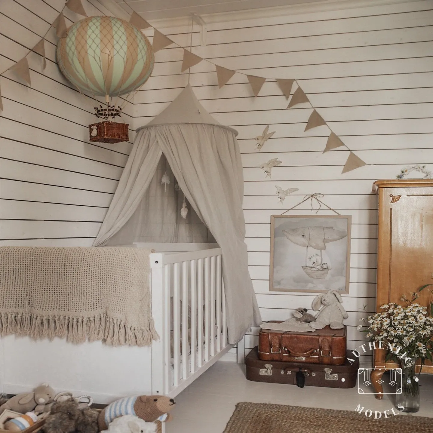 Authentic Models Royal Aero. Mint - Hot Air Balloon Hanging Decor - 56cm