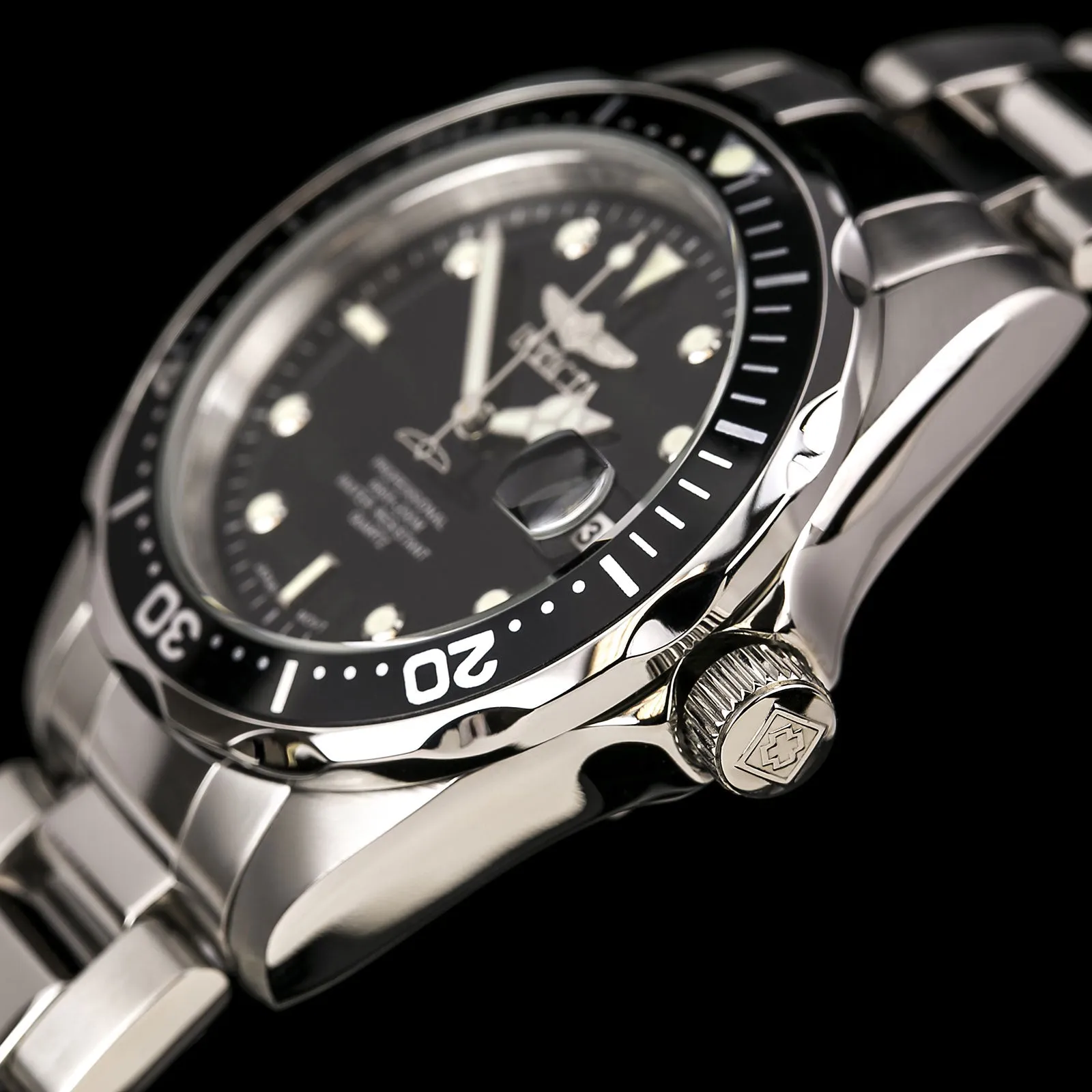 Invicta Men's Stainless Steel Quartz Watch - Pro Diver Black Dial Date | 8932