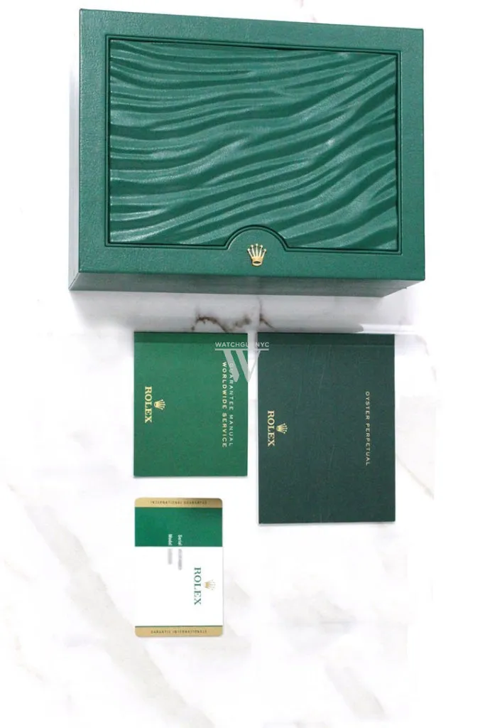 Rolex Datejust 31 Olive Green Large VI set with Diamonds Dial Fluted Bezel 18K Yellow Gold Two Tone Watch 278273 NP