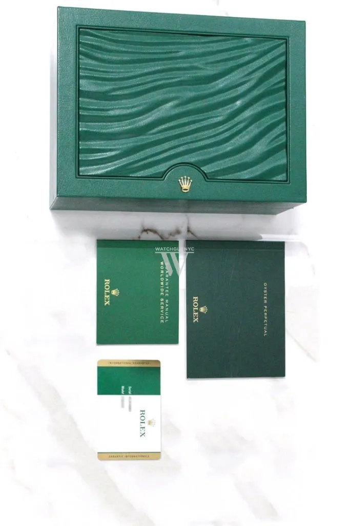 Rolex Datejust 36 Olive green set with diamonds Dial Fluted Bezel Jubilee Yellow Gold Two Tone Watch 126233 NP