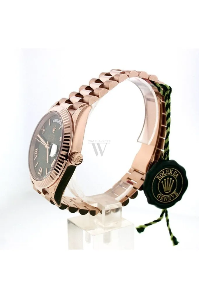 Rolex Day-Date 40 Olive Green Roman Dial Fluted Bezel 18K Everose gold President Automatic Men's Watch 228235