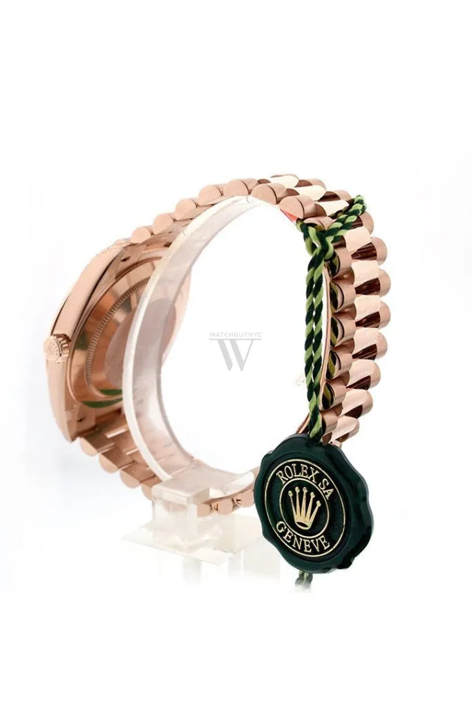 Rolex Day-Date 40 Olive Green Roman Dial Fluted Bezel 18K Everose gold President Automatic Men's Watch 228235