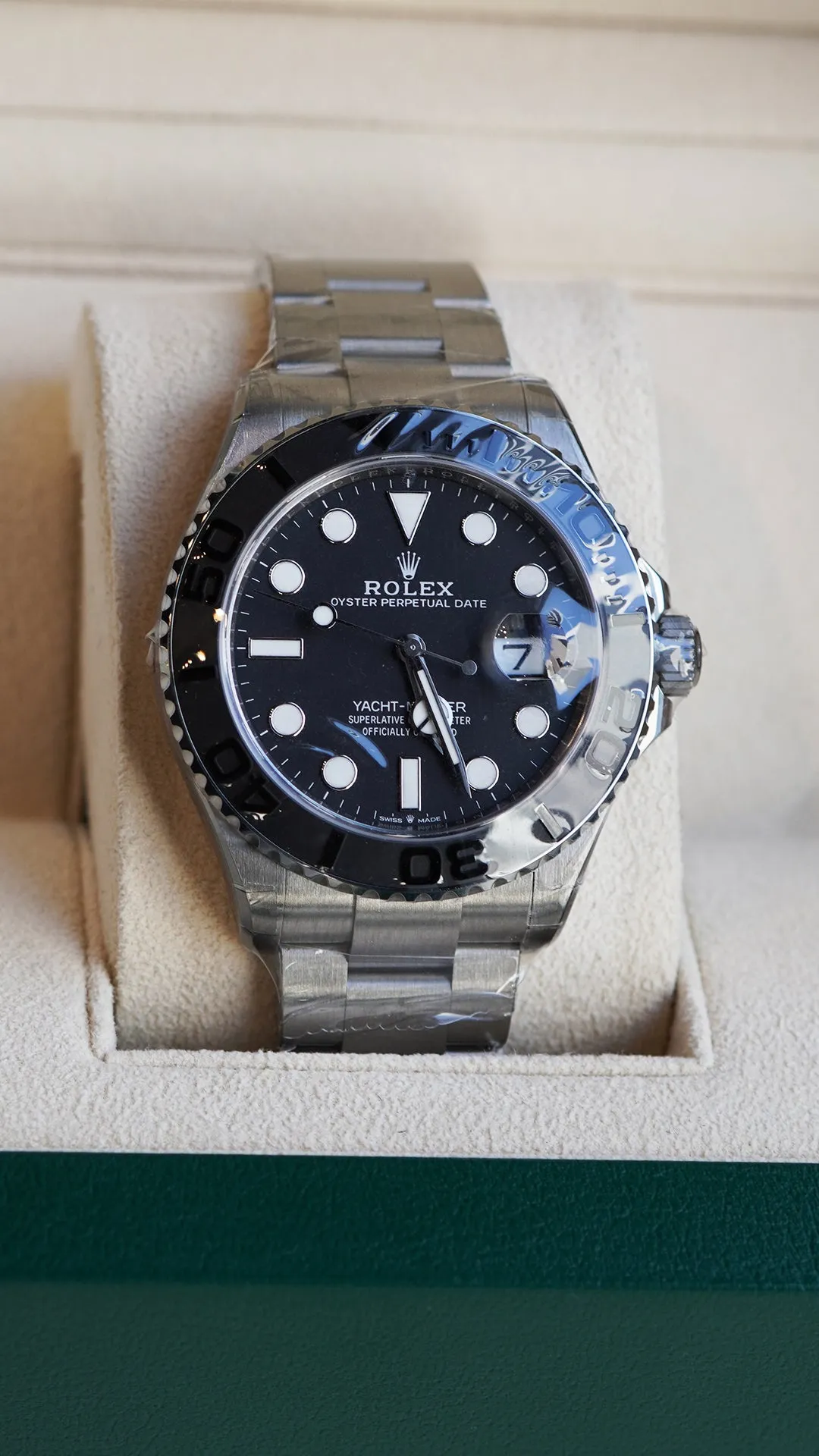 Rolex Yacht Master42 Intense Black Dial Titanium Mens Watch 226627